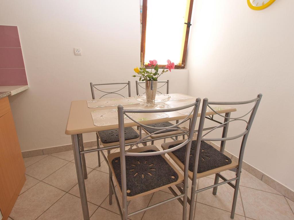 Apartments Dvigradska 1103 Πόρετς Εξωτερικό φωτογραφία