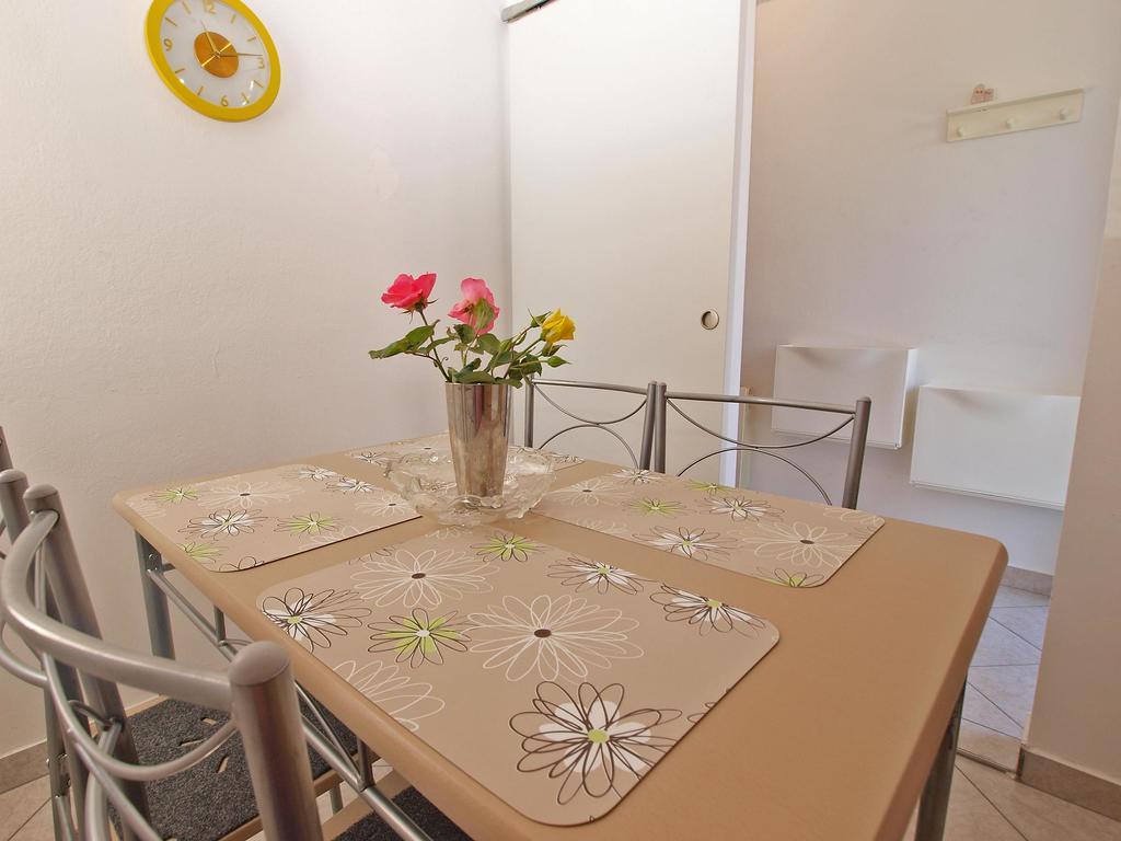 Apartments Dvigradska 1103 Πόρετς Εξωτερικό φωτογραφία